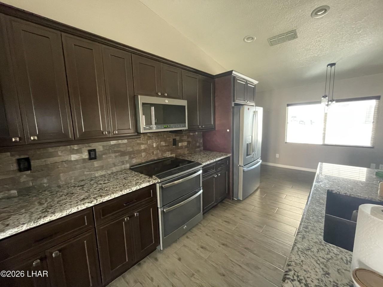 3025 Daytona Ave - Photo 4 of 25