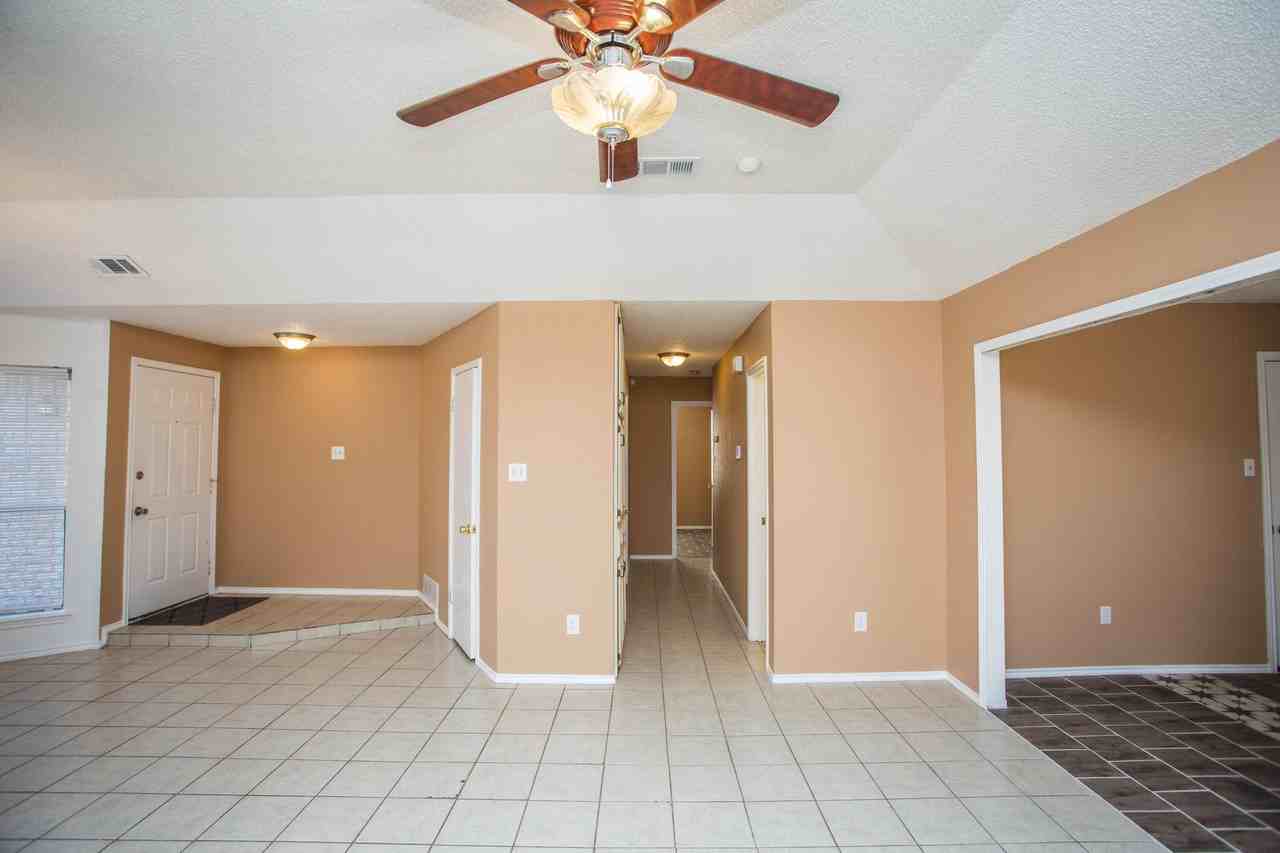 2212 85th St - Photo 7 of 28