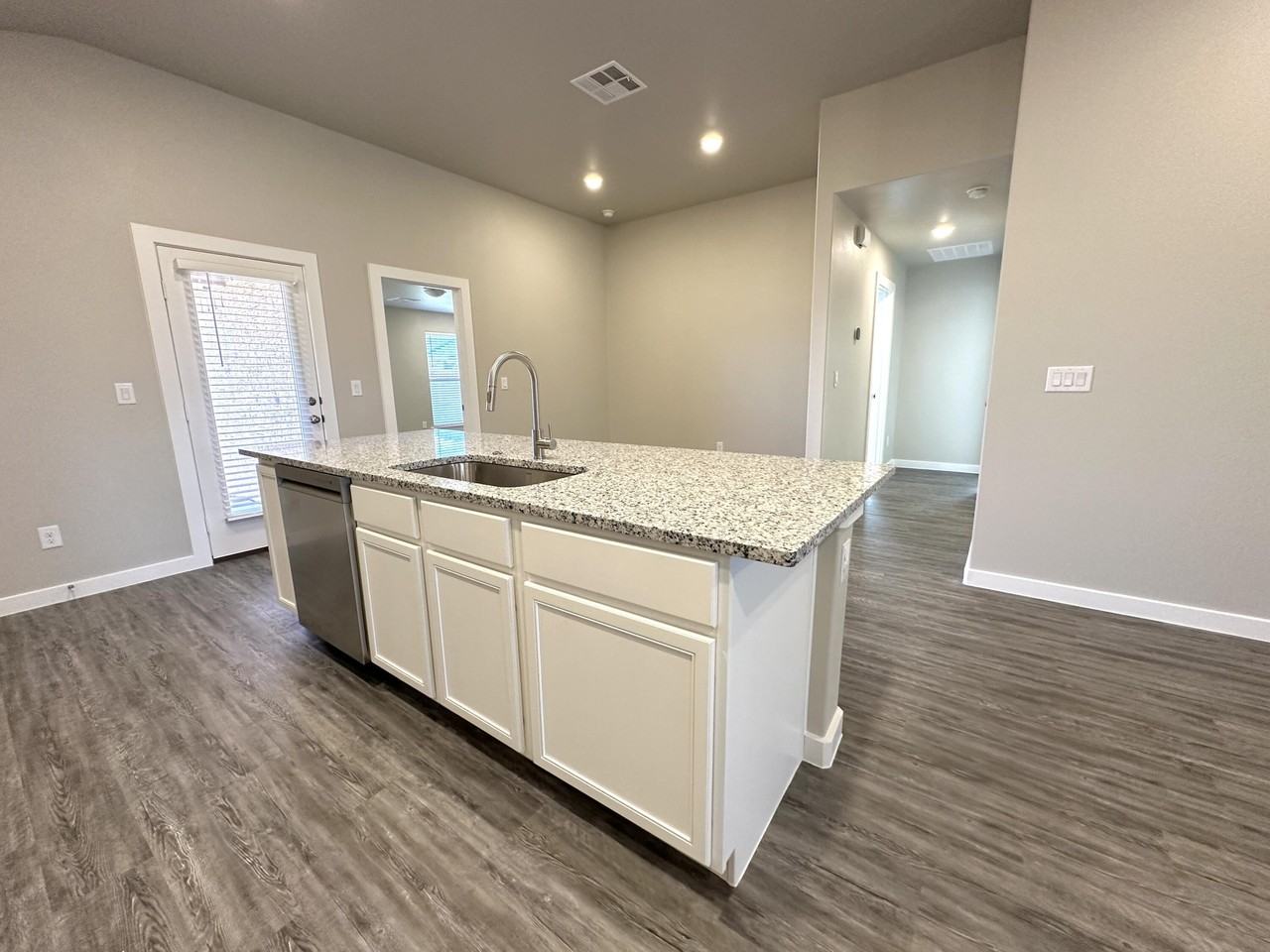 1608 142nd St - Photo 5 of 15