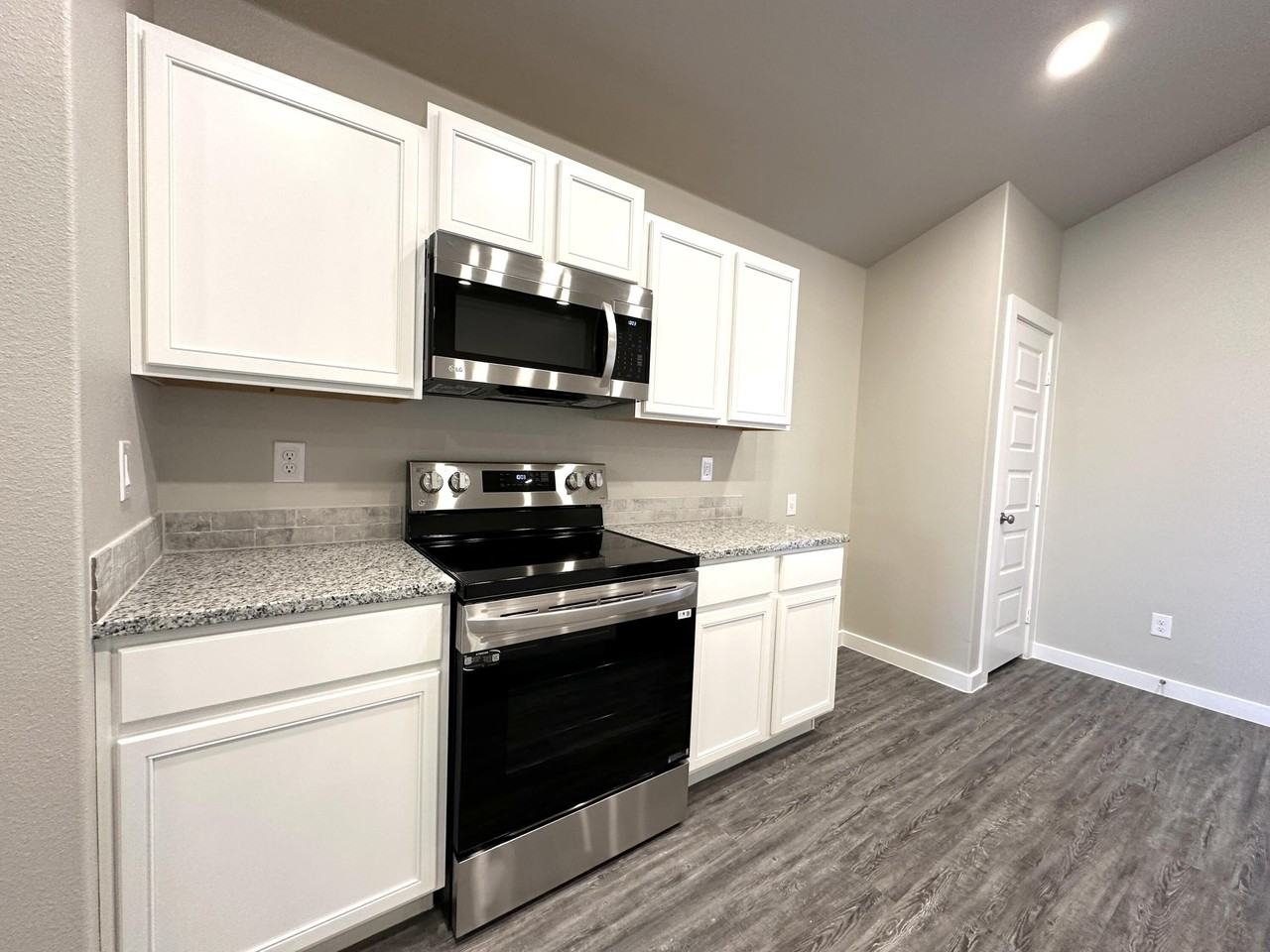 1608 142nd St - Photo 6 of 15