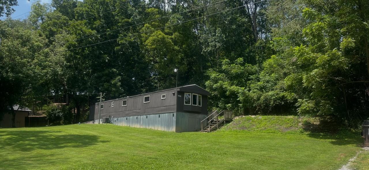 4096 Simpson Ln - Photo 3 of 19