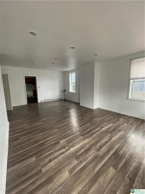 551 Sumner Ct - Photo 2 of 10