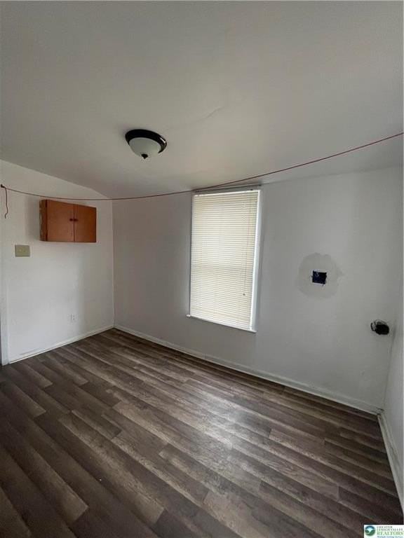 551 Sumner Ct - Photo 6 of 10
