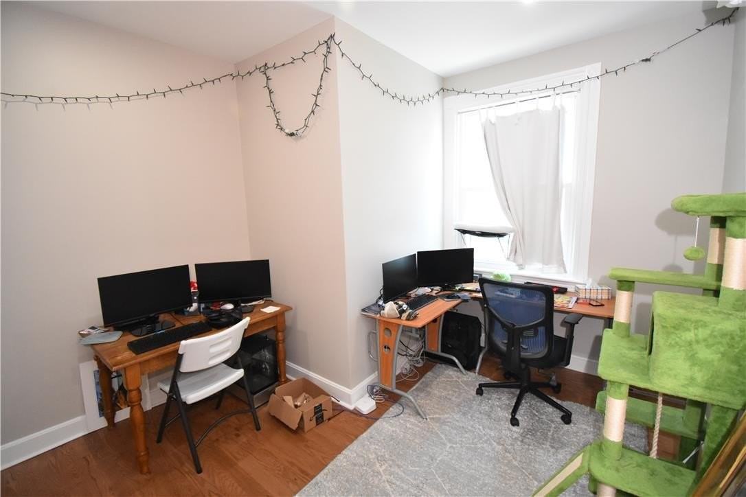 219 W Burke St #1 - Photo 5 of 7