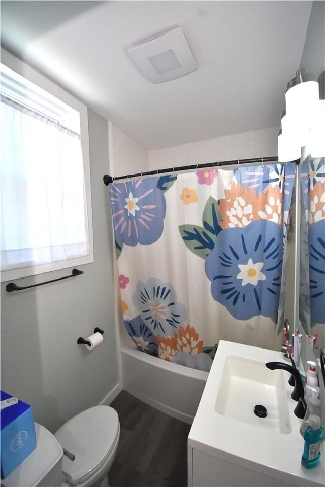 219 W Burke St #1 - Photo 6 of 7