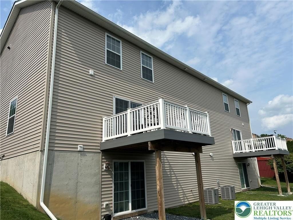 512 Penn St #2 - Photo 2 of 20
