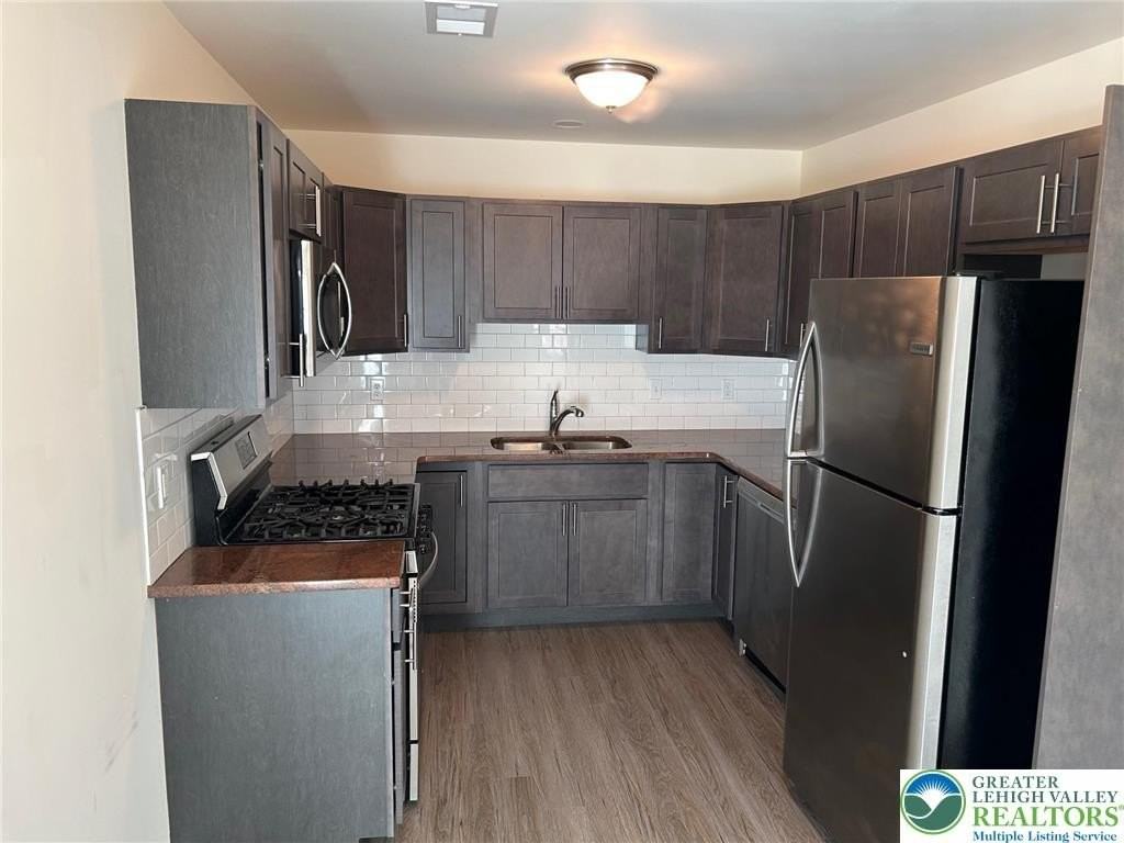 512 Penn St #2 - Photo 3 of 20
