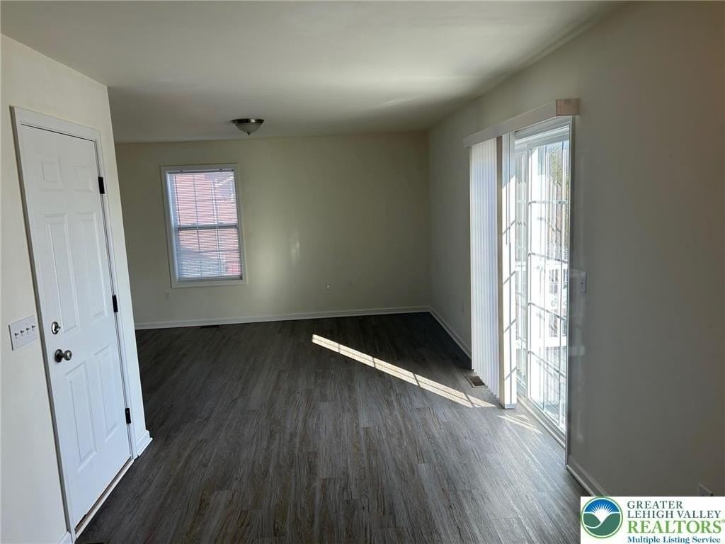 512 Penn St #2 - Photo 5 of 20
