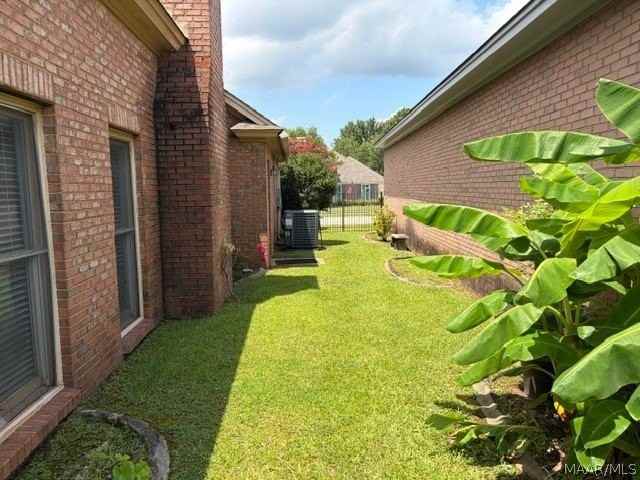 9132 Green Chase Dr - Photo 2 of 12