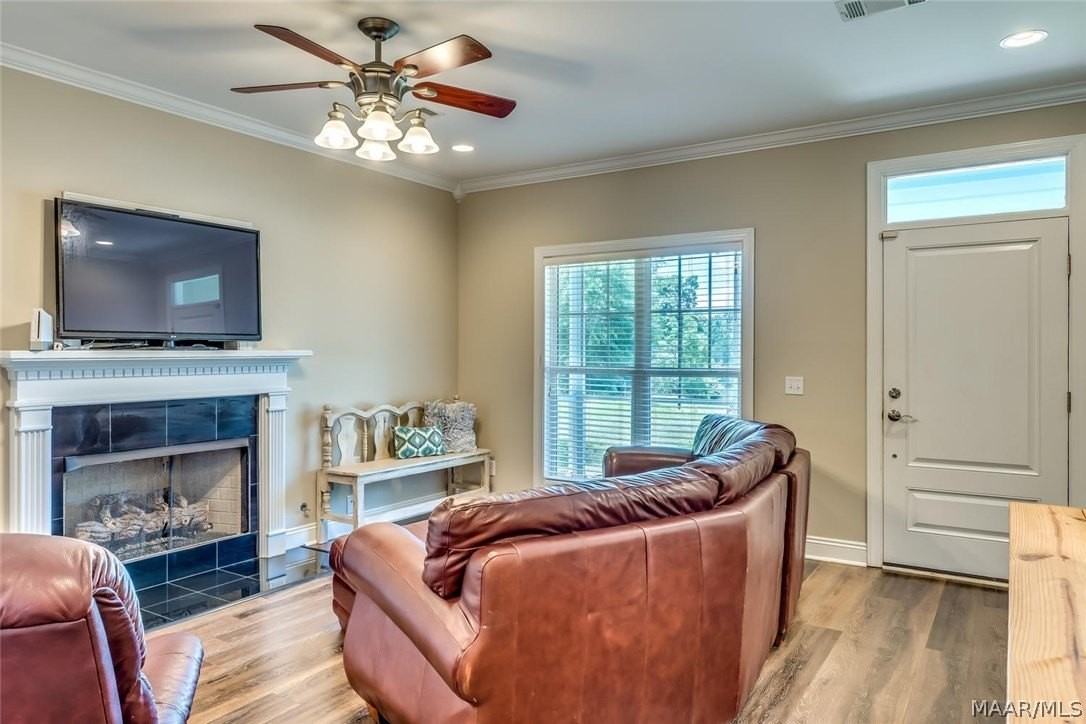 1211 Sadie Cir - Photo 6 of 40