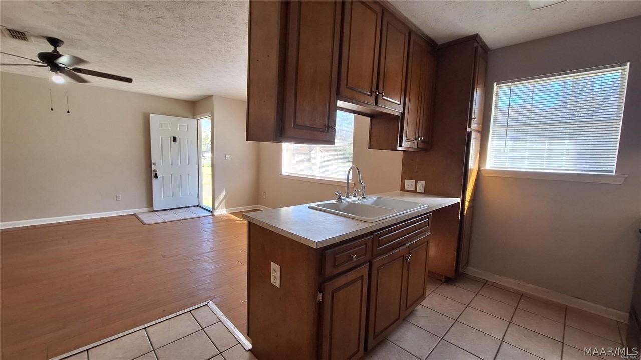 2695 Whispering Pine Dr - Photo 4 of 21