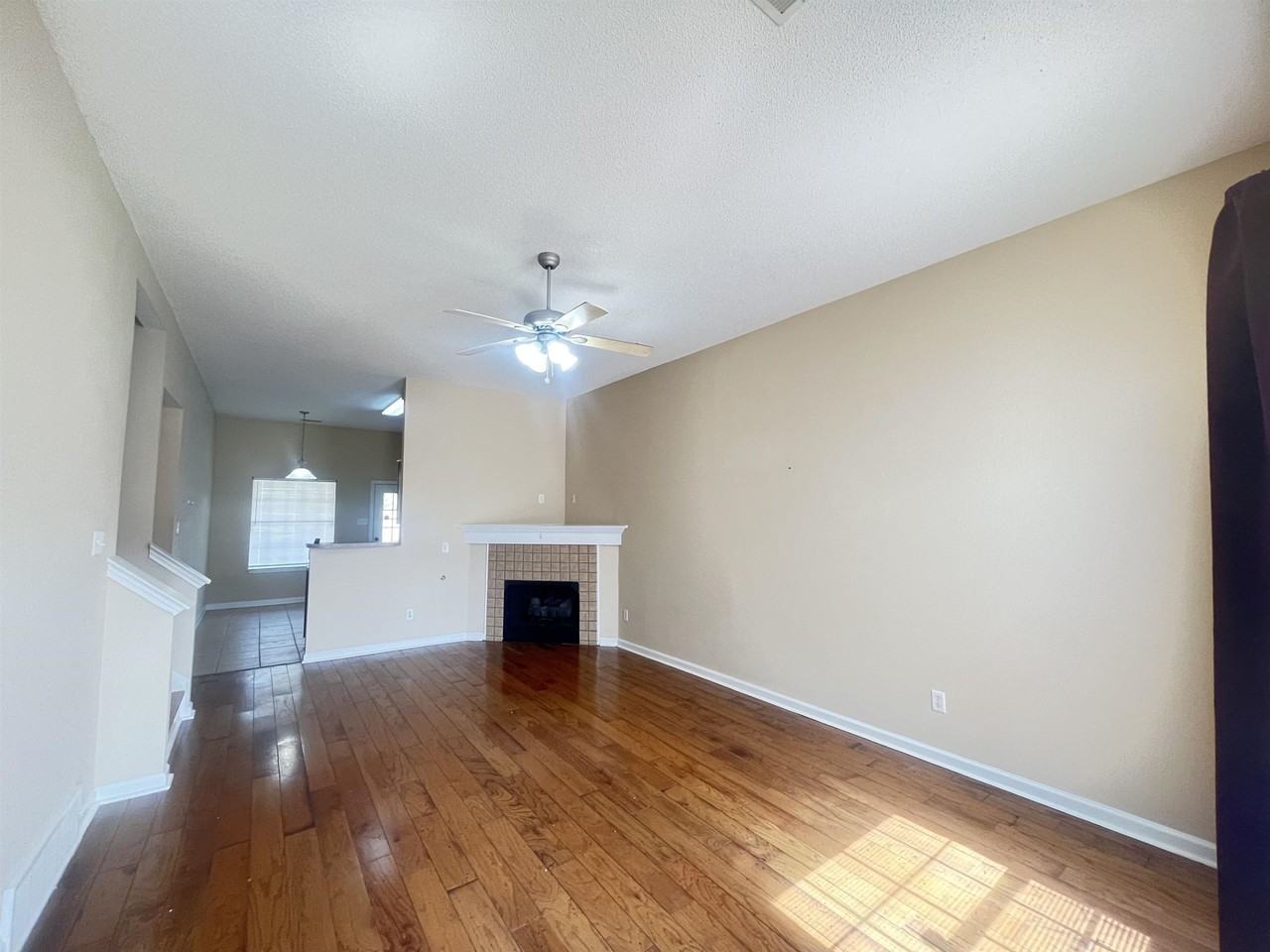 6836 Kamali Ave - Photo 3 of 16