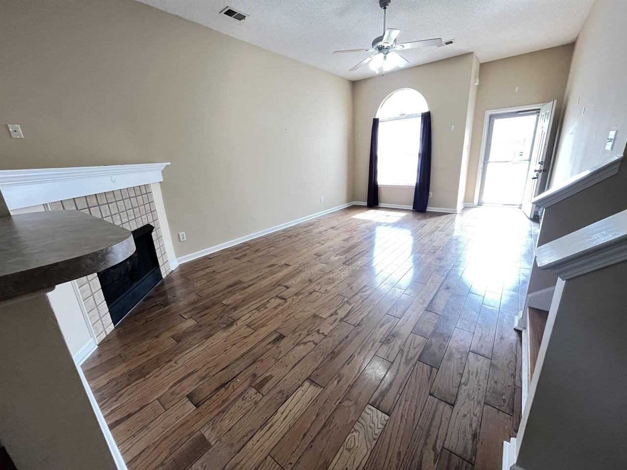 6836 Kamali Ave - Photo 4 of 16