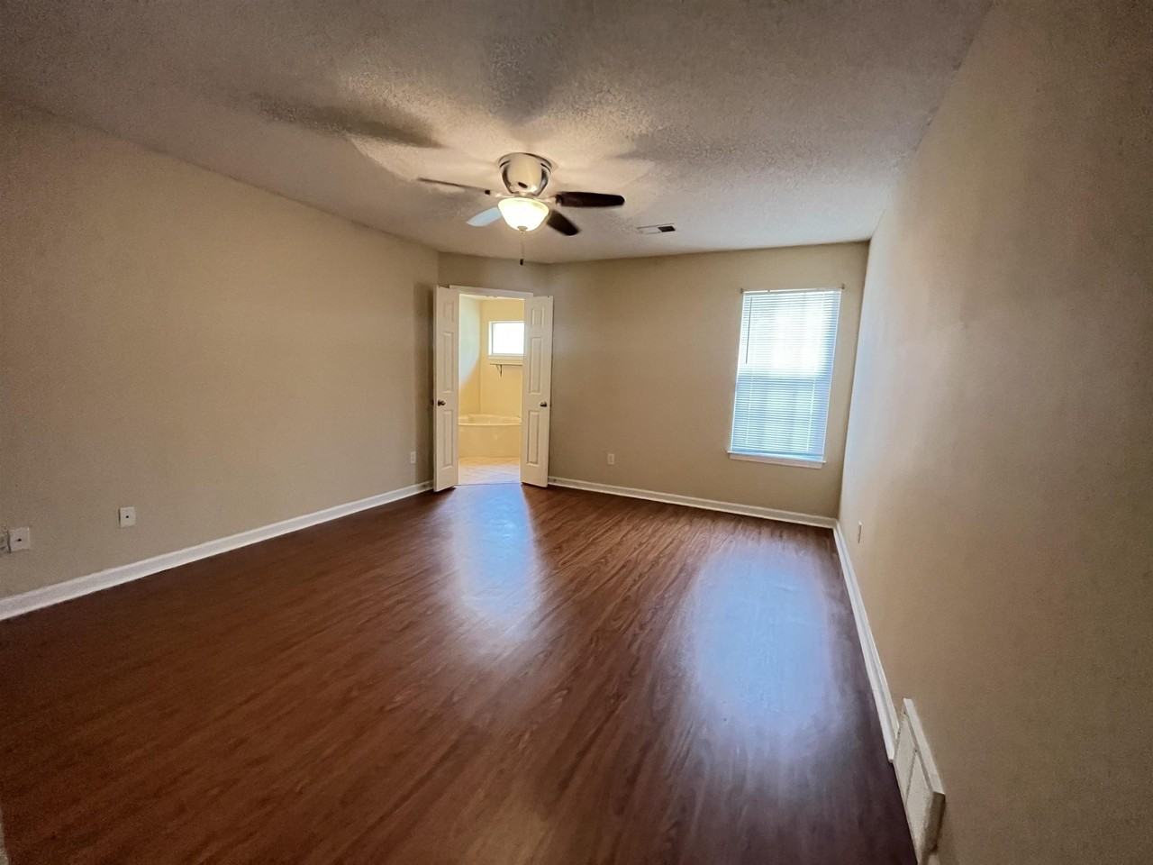 6836 Kamali Ave - Photo 7 of 16