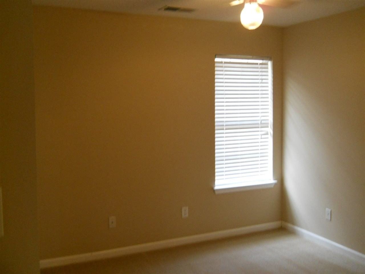 1098 Breezy Valley Dr - Photo 2 of 11