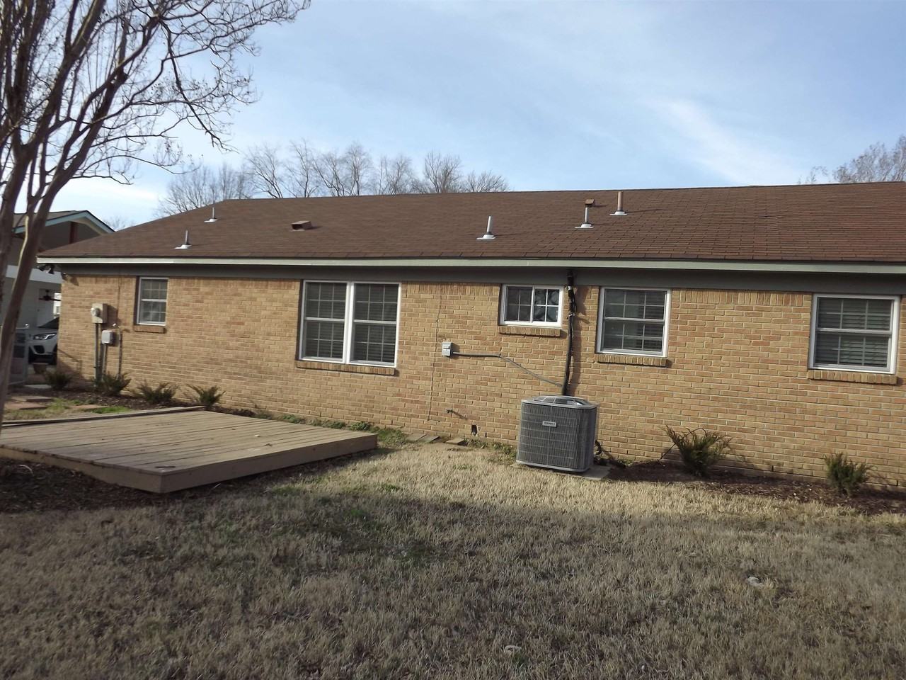 4795 Janie Ave - Photo 3 of 3