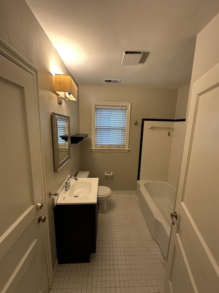 2888 Midland Ave - Photo 6 of 14
