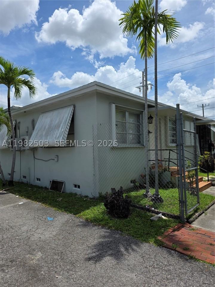 57 Esplanade Dr #C - Photo 2 of 10