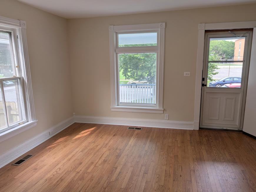1019 Sherman Ave - Photo 2 of 10