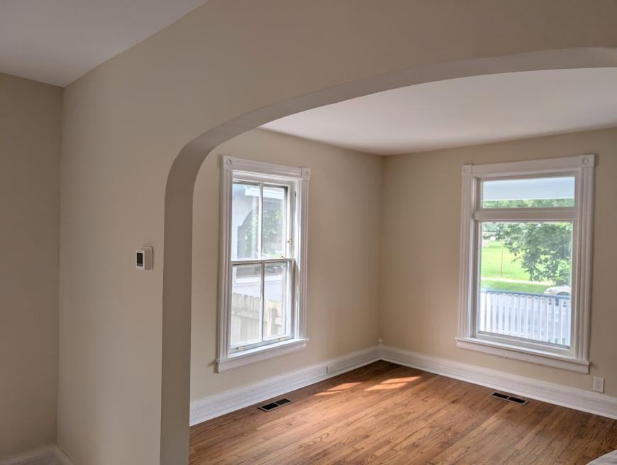 1019 Sherman Ave - Photo 3 of 10