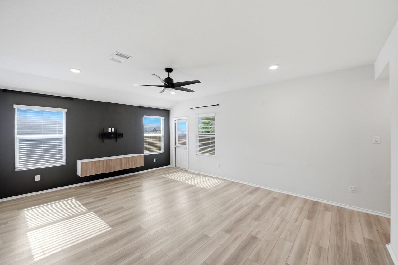1009 Marvin Way #1 - Photo 3 of 10