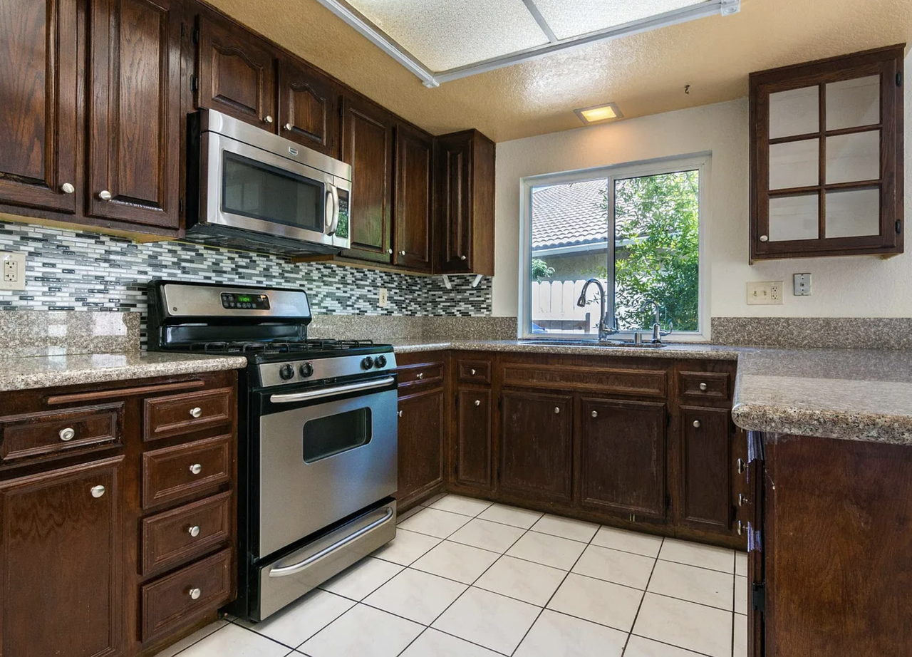 11485 Spitfire Rd #1 - Photo 2 of 19