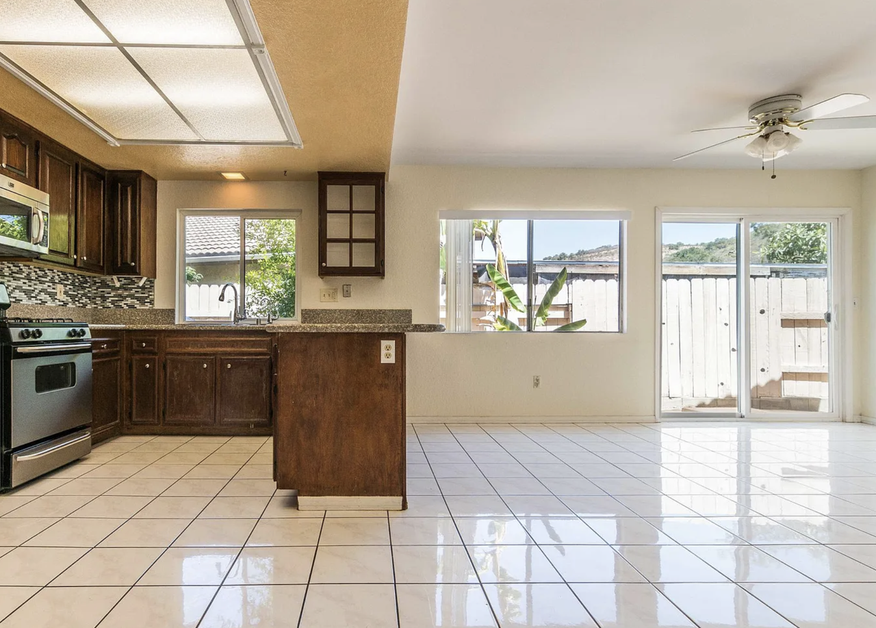 11485 Spitfire Rd #1 - Photo 3 of 19