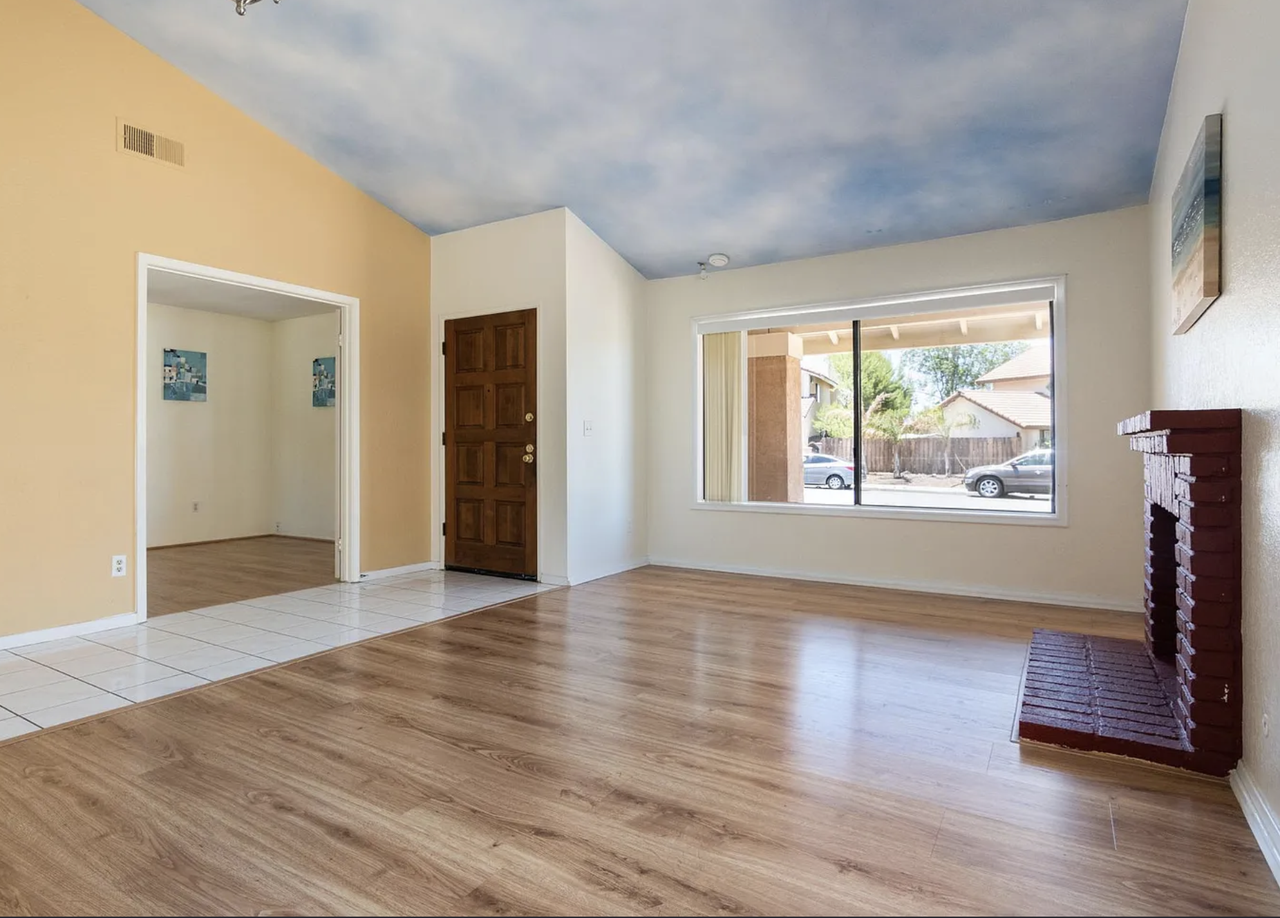 11485 Spitfire Rd #1 - Photo 5 of 19