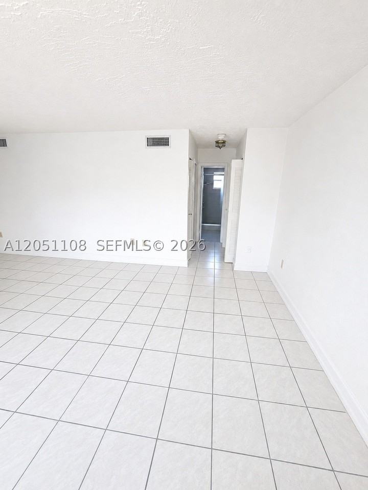 1655 W 44th Pl #304 - Photo 6 of 21