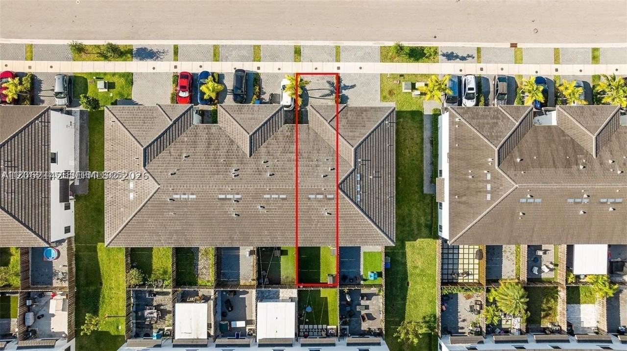10934 Sw 235th St - Photo 4 of 31