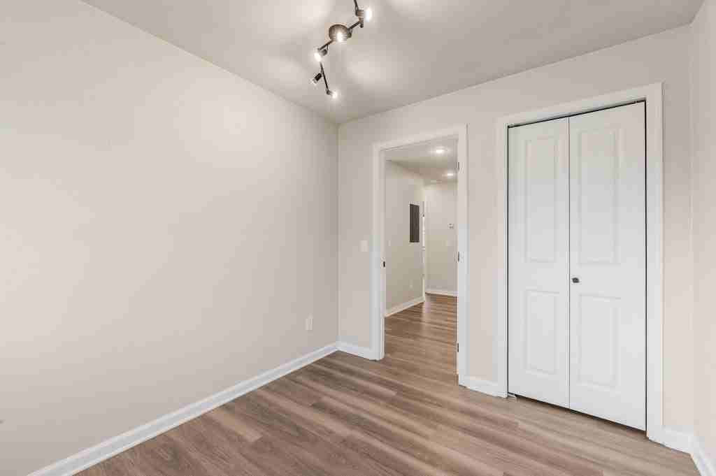 901 Spruce St #D - Photo 5 of 25