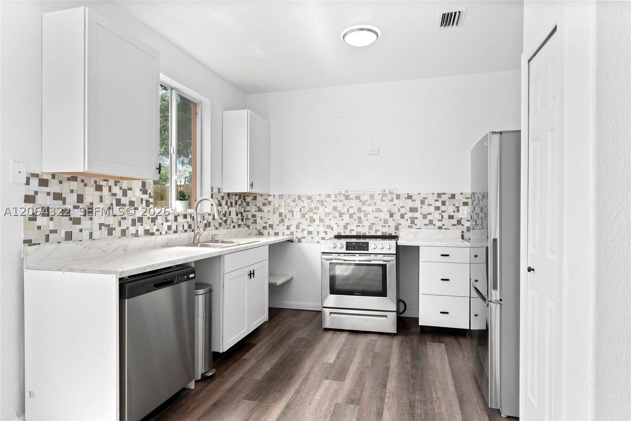 2445 Se 14th Ave #375 - Photo 4 of 9
