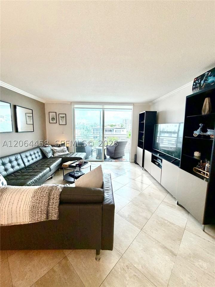 3750 Ne 169th St #311 - Photo 7 of 13