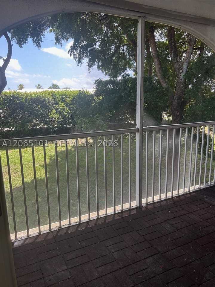 815 W Boynton Beach Blvd #2-202 - Photo 5 of 21