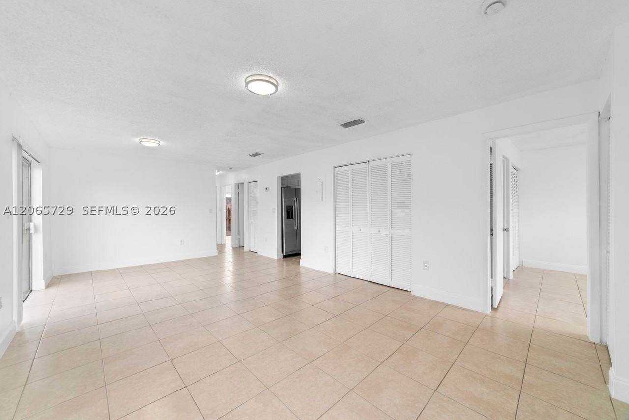 19528 Nw 55th Circle Pl #19528 - Photo 6 of 24