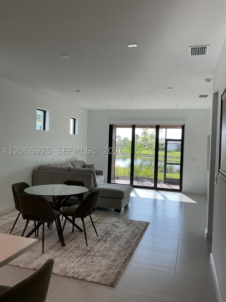 6385 Honor Way - Photo 6 of 17