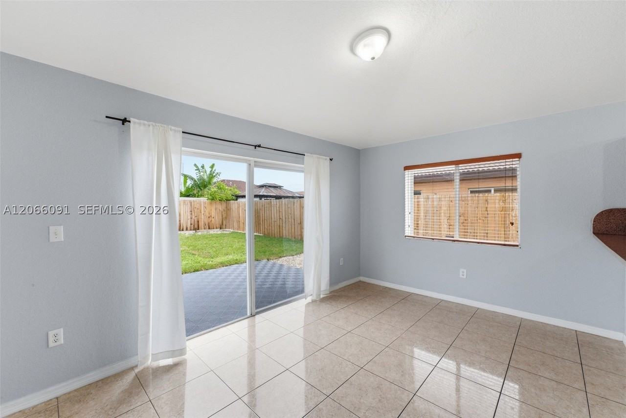 13243 Sw 252nd Ln - Photo 7 of 26