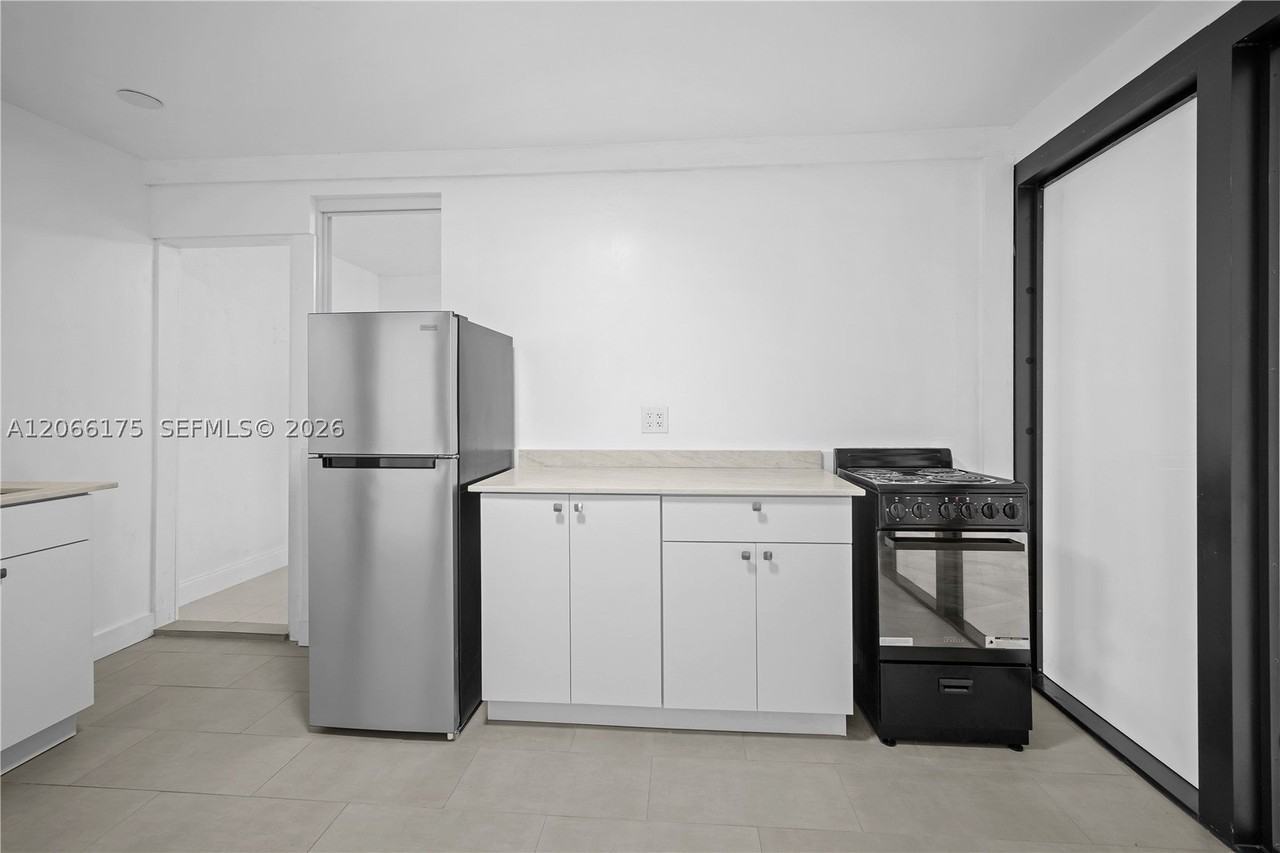 1545 Nw 130th St - Photo 7 of 17