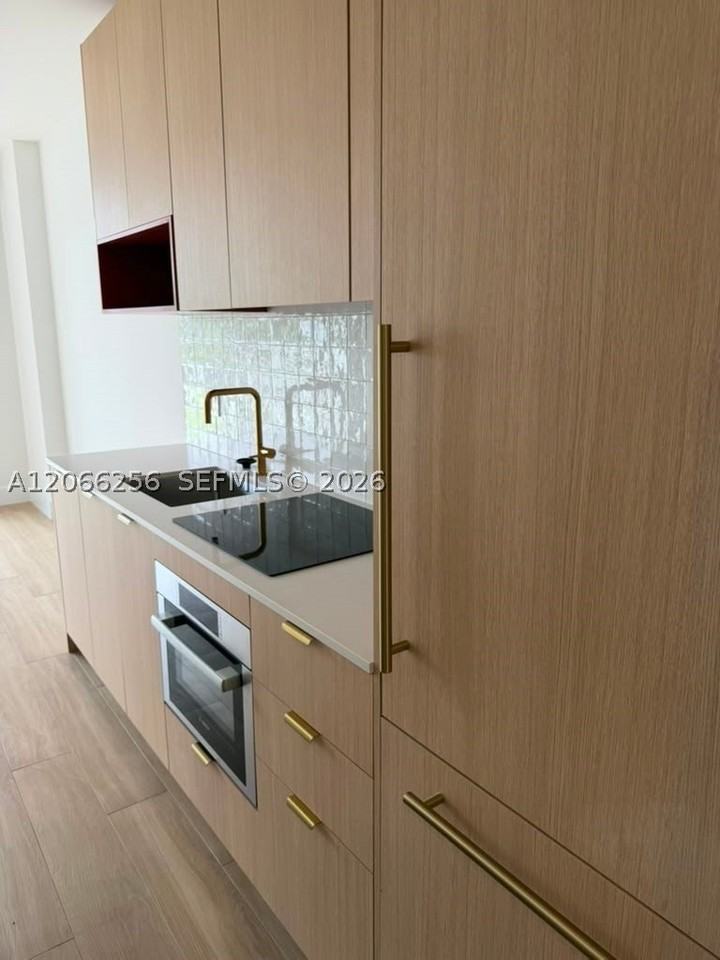 90 Ne 32nd St #807