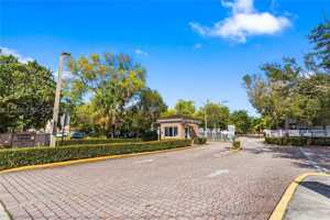 featured image of 8501 Nw 8th St #106