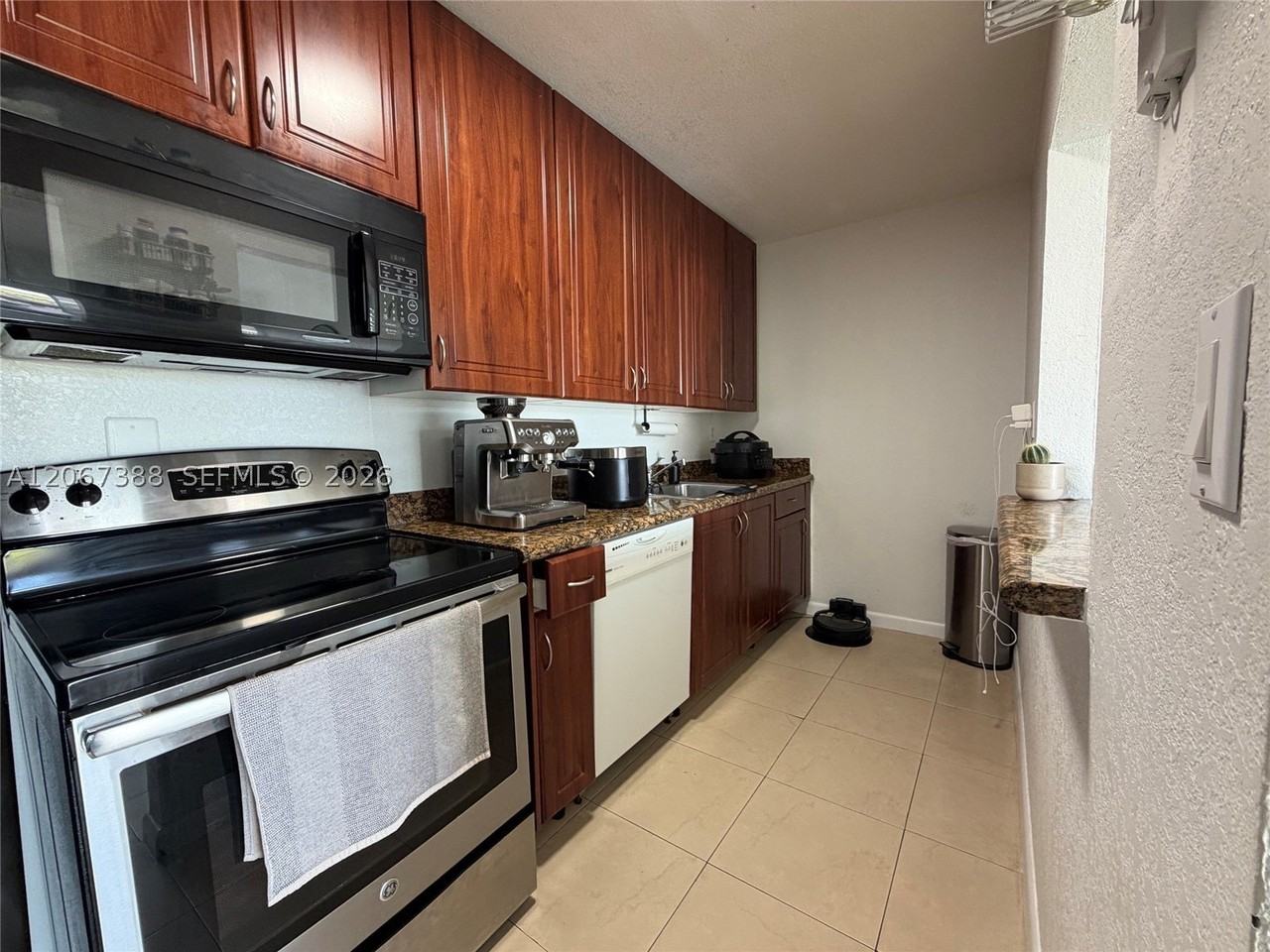 4550 Nw 79th Ave #2C - Photo 4 of 13