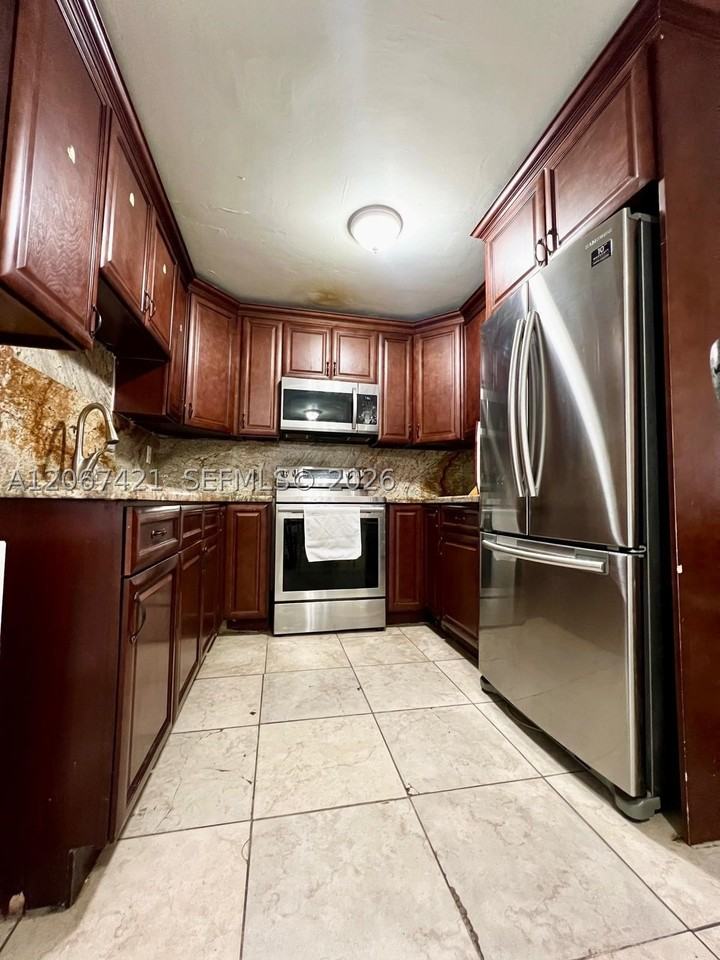 6023 Sw 69th St #78 - Photo 3 of 20
