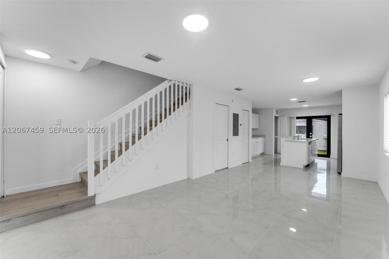 1457 Nw 2nd Ave #1457 - Photo 6 of 27