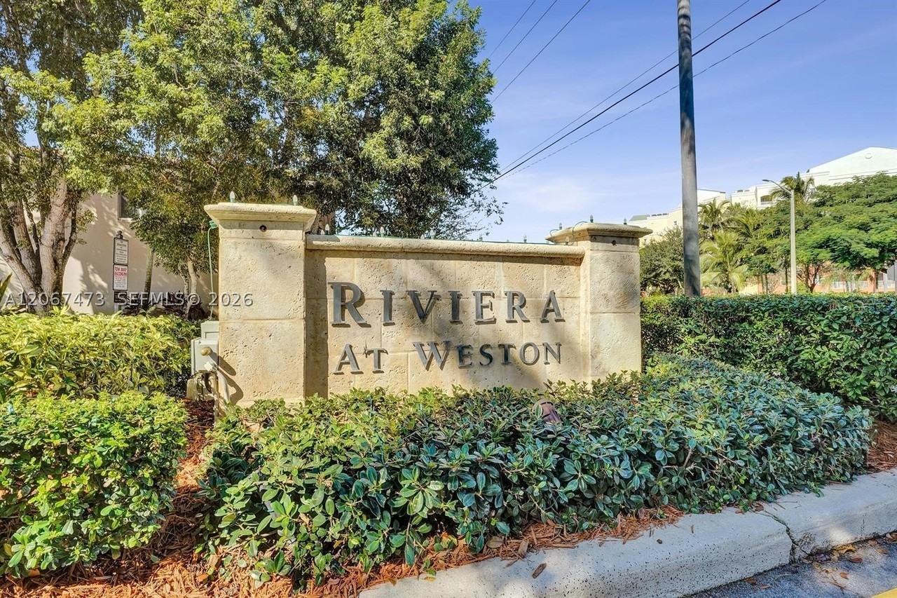 128 Riviera Cir #128 - Photo 2 of 21