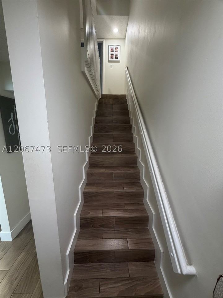 128 Riviera Cir #128 - Photo 5 of 21