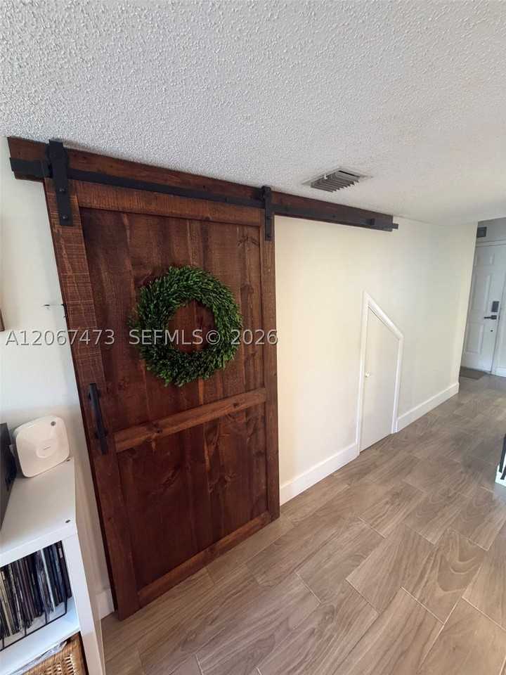 128 Riviera Cir #128 - Photo 3 of 21