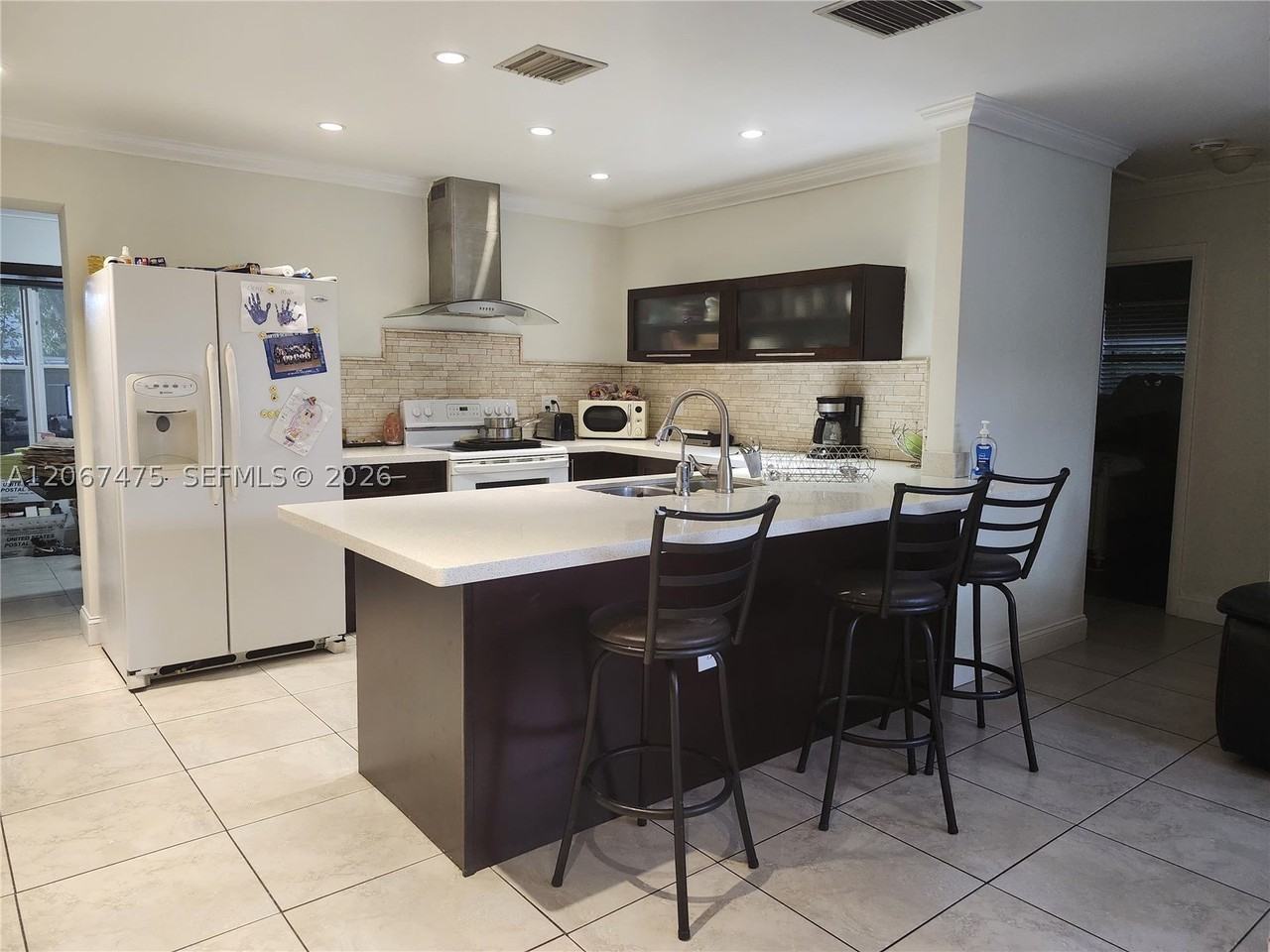 6570 Thomas St - Photo 2 of 4