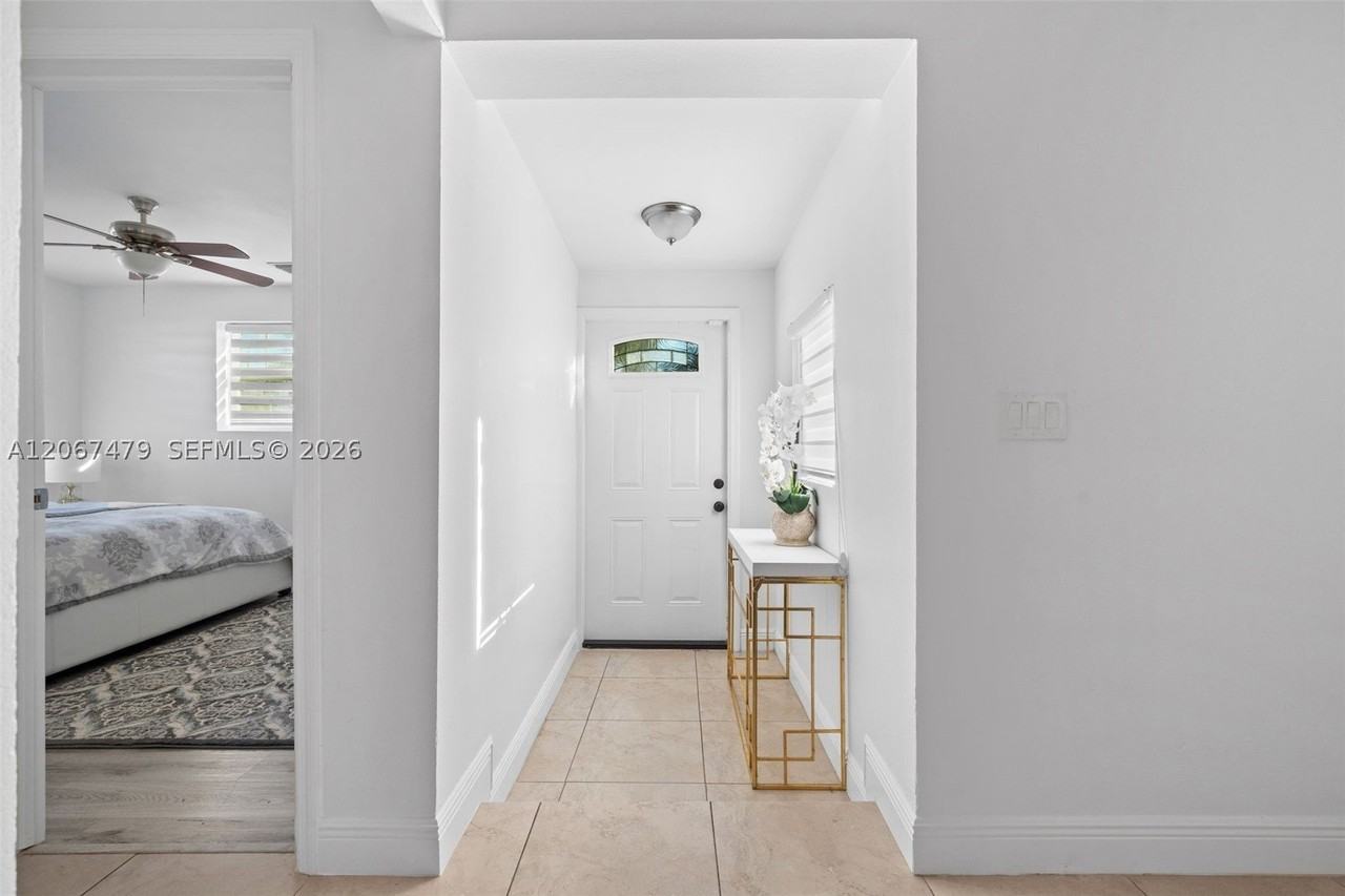 2819 Cleveland St - Photo 2 of 36