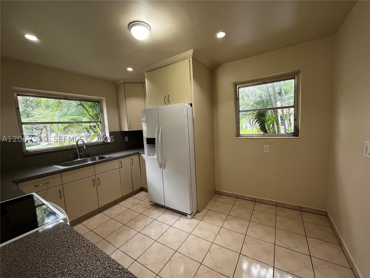 3351 Sw 18th St #3351 - Photo 2 of 50