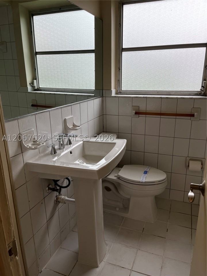 3351 Sw 18th St #3351 - Photo 5 of 50